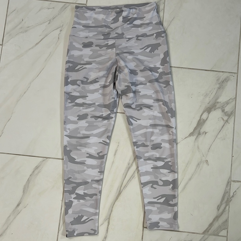 Onzie Flow Camo Leggings